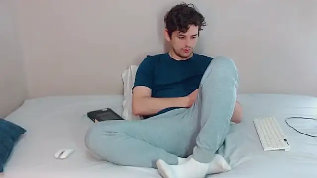 Elio555 online show from February 10, 2025, 10:30 pm