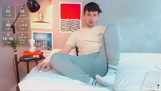 Elio555 online show from October 12, 2025, 7:57 pm