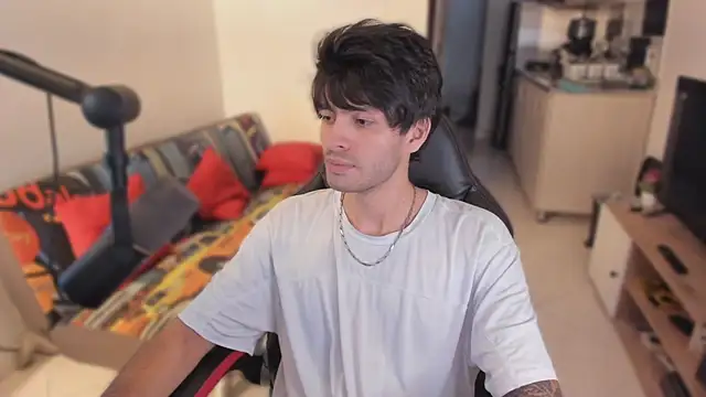 justin stark7 online show from September 22, 2025, 9:17 pm