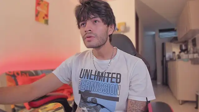 justin stark7 online show from November 12, 2025, 9:25 pm