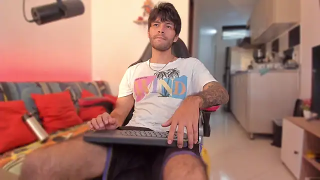 justin stark7 online show from November 25, 2025, 8:42 pm