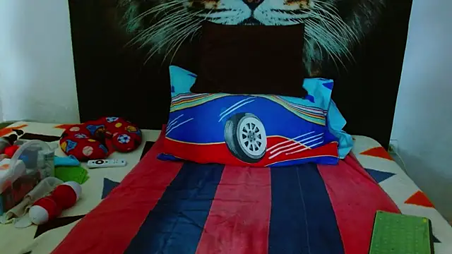 Michaell Myerss  online show from October 2, 2025, 1:51 pm