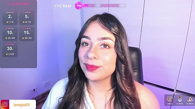 Snapshot of Georgina_1t chatting on October 19, 2025, 10:32 pm Georgina 1t online show from October 19, 2025, 10:32 pm