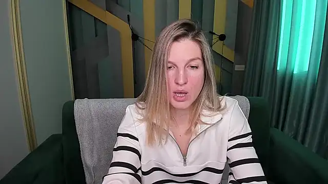 EmilyWalkeri online show from January 6, 2026, 8:29 am