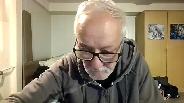 Sammy1660 online show from September 27, 2025, 4:17 am