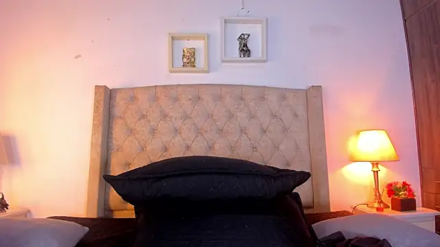 allisson m online show from March 20, 2026, 12:10 pm