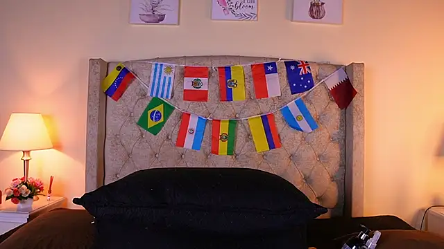 Snapshot of allisson_m chatting on June 24, 2026, 12:04 pm allisson m online show from June 24, 2026, 12:04 pm