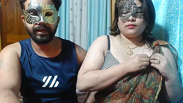 Snapshot of Cutehornycouples chatting on March 17, 2025, 7:15 pm Cutehornycouples online show from March 17, 2025, 7:15 pm