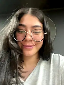 Snapshot of LoaLuxury chatting on October 11, 2025, 9:13 pm LoaLuxury online show from October 11, 2025, 9:13 pm