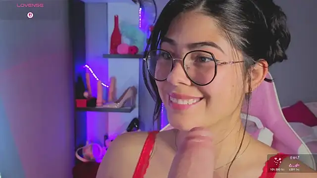 LoaLuxury online show from March 5, 2026, 9:00 pm