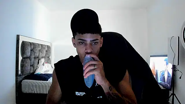 Snapshot of Monster_boysexx chatting on November 15, 2025, 6:26 pm Monster boysexx online show from November 15, 2025, 6:26 pm