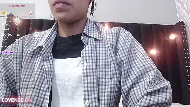 yourcuteneighbourr online show from December 18, 2024, 3:04 am
