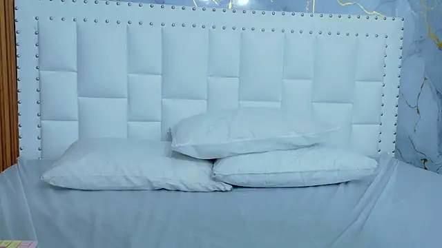 yourcuteneighbourr online show from January 13, 2026, 3:12 am