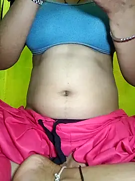 Snapshot of Cute_Suhani chatting on February 13, 2025, 5:01 pm Cute Suhani online show from February 13, 2025, 5:01 pm