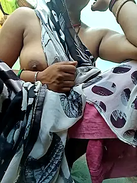 Snapshot of Cute_Suhani chatting on September 11, 2025, 2:22 am Cute Suhani online show from September 11, 2025, 2:22 am
