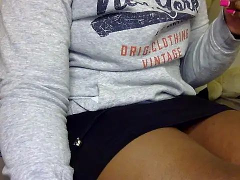 Sexxy slim honey online show from October 29, 2025, 5:04 pm