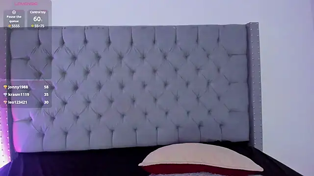 ShanellBlack online show from December 18, 2024, 2:49 pm