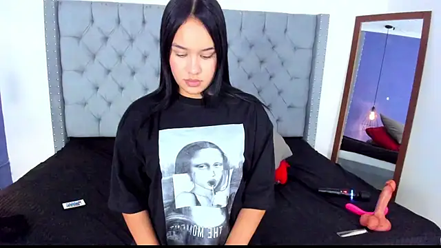 ShanellBlack online show from February 13, 2025, 5:33 pm