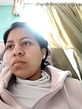 Tiphanydirty3 online show from February 27, 2025, 2:43 pm