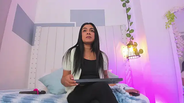 hannah gray online show from October 21, 2025, 11:00 am