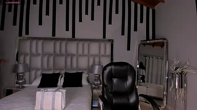 Snapshot of CelestePalmer_ chatting on April 29, 2026, 11:25 am CelestePalmer online show from April 29, 2026, 11:25 am