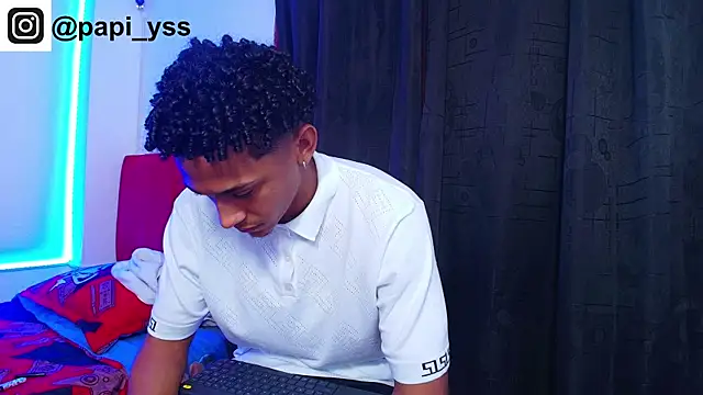 Snapshot of dominic_smith_ chatting on November 12, 2025, 2:34 am dominic smith online show from November 12, 2025, 2:34 am