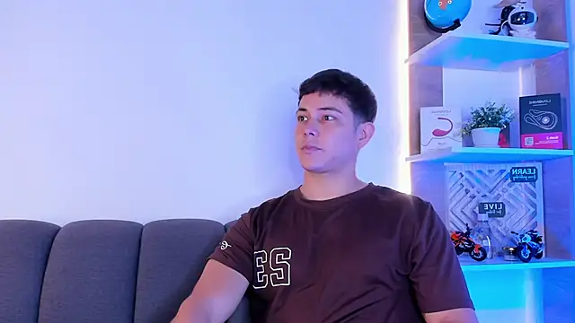 Alan hadid1 online show from February 1, 2026, 9:24 pm