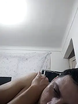 Snapshot of Antoniopow32 chatting on October 8, 2025, 9:56 pm Antoniopow32 online show from October 8, 2025, 9:56 pm