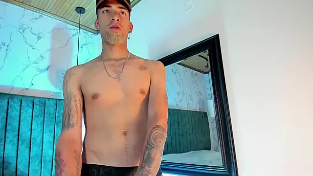 DrakeNeumann online show from September 29, 2025, 3:33 am