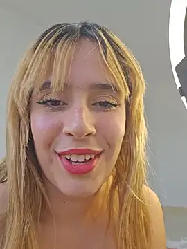 Snapshot of Massa8 chatting on December 11, 2024, 3:05 pm Massa8 online show from December 11, 2024, 3:05 pm