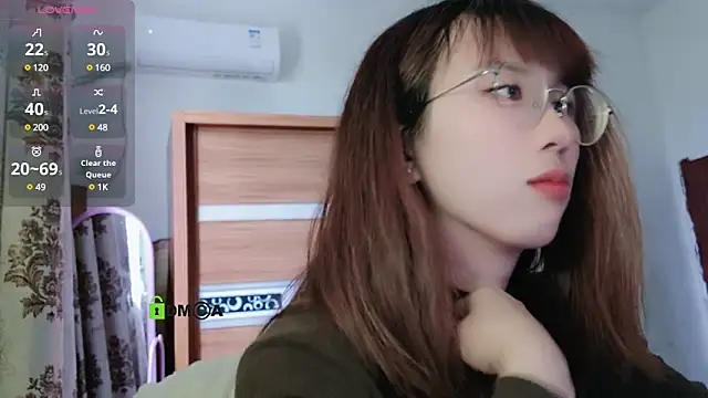 Snapshot of Lili_666 chatting on December 27, 2024, 6:35 am Lili 666 online show from December 27, 2024, 6:35 am