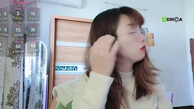 Snapshot of Lili_666 chatting on December 30, 2024, 6:42 am Lili 666 online show from December 30, 2024, 6:42 am