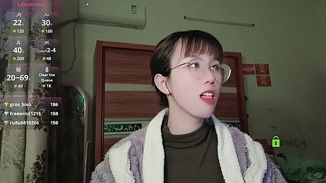 Snapshot of Lili_666 chatting on December 30, 2024, 6:38 pm Lili 666 online show from December 30, 2024, 6:38 pm