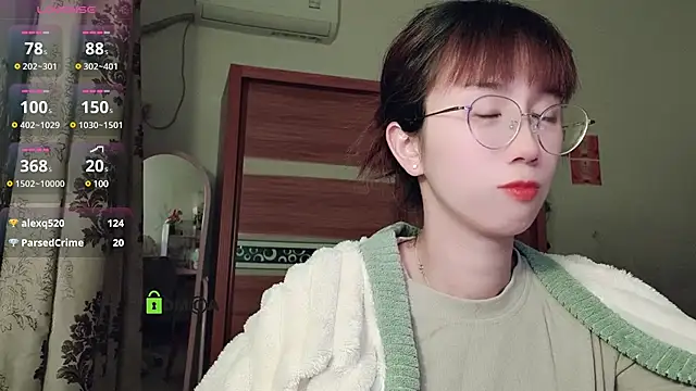 Snapshot of Lili_666 chatting on December 31, 2024, 5:40 pm Lili 666 online show from December 31, 2024, 5:40 pm