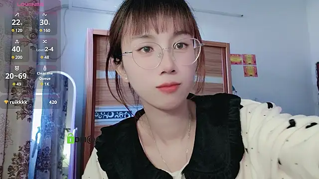 Snapshot of Lili_666 chatting on January 10, 2025, 7:46 am Lili 666 online show from January 10, 2025, 7:46 am