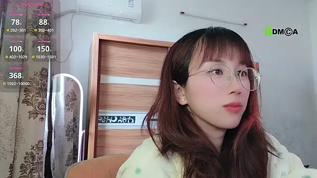 Snapshot of Lili_666 chatting on January 14, 2025, 4:36 am Lili 666 online show from January 14, 2025, 4:36 am