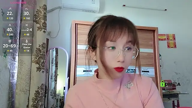 Snapshot of Lili_666 chatting on January 19, 2025, 7:57 am Lili 666 online show from January 19, 2025, 7:57 am