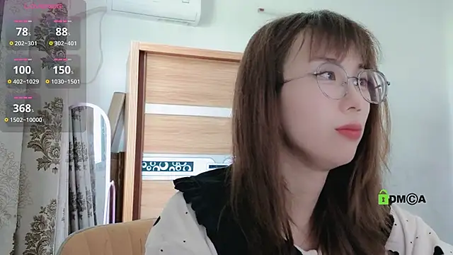 Snapshot of Lili_666 chatting on February 4, 2025, 2:39 am Lili 666 online show from February 4, 2025, 2:39 am