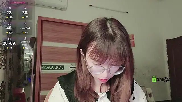 Snapshot of Lili_666 chatting on February 6, 2025, 4:47 pm Lili 666 online show from February 6, 2025, 4:47 pm