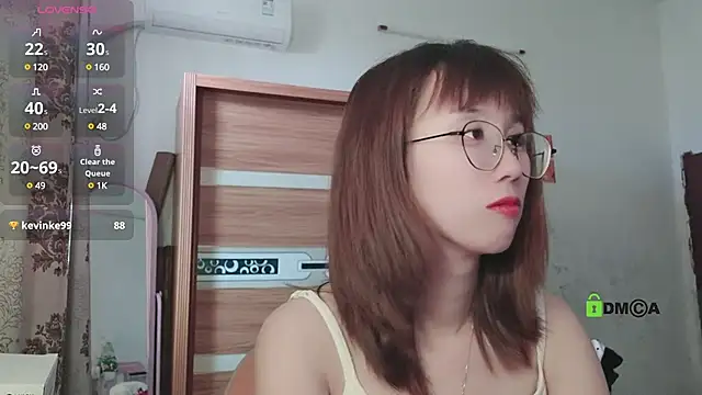 Snapshot of Lili_666 chatting on February 20, 2025, 7:34 am Lili 666 online show from February 20, 2025, 7:34 am