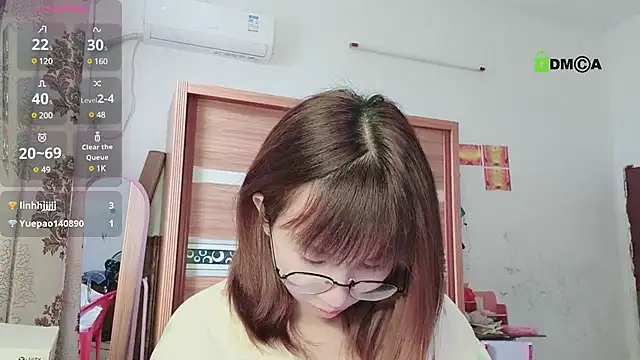 Snapshot of Lili_666 chatting on February 21, 2025, 5:46 am Lili 666 online show from February 21, 2025, 5:46 am