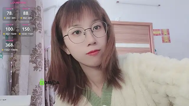 Snapshot of Lili_666 chatting on February 22, 2025, 6:28 am Lili 666 online show from February 22, 2025, 6:28 am