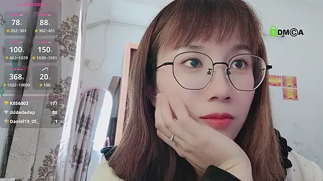 Snapshot of Lili_666 chatting on February 27, 2025, 5:34 am Lili 666 online show from February 27, 2025, 5:34 am