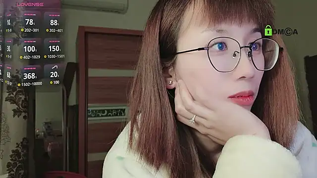 Snapshot of Lili_666 chatting on March 6, 2025, 5:11 pm Lili 666 online show from March 6, 2025, 5:11 pm