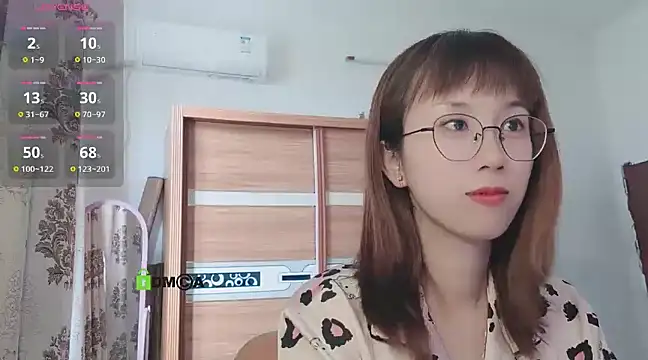 Snapshot of Lili_666 chatting on March 13, 2025, 6:26 am Lili 666 online show from March 13, 2025, 6:26 am