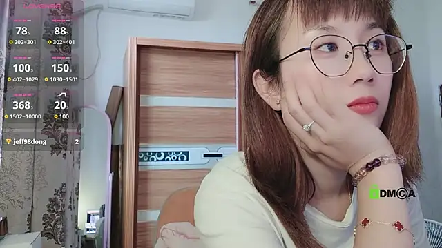 Snapshot of Lili_666 chatting on March 14, 2025, 6:10 am Lili 666 online show from March 14, 2025, 6:10 am