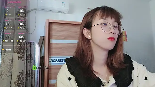 Snapshot of Lili_666 chatting on March 20, 2025, 7:47 am Lili 666 online show from March 20, 2025, 7:47 am