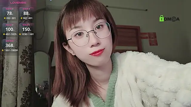 Snapshot of Lili_666 chatting on March 21, 2025, 5:12 pm Lili 666 online show from March 21, 2025, 5:12 pm