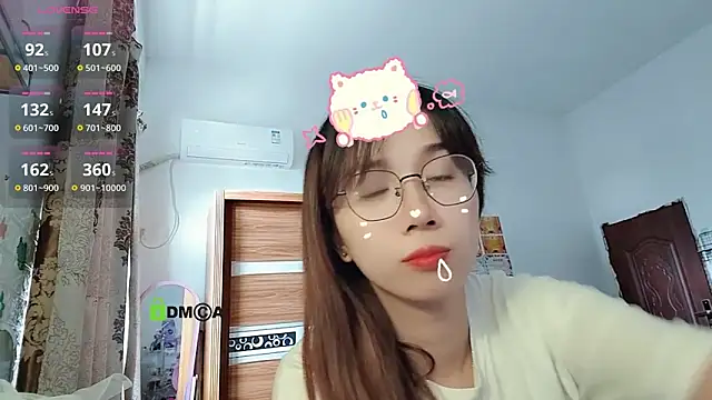 Snapshot of Lili_666 chatting on September 10, 2025, 2:22 am Lili 666 online show from September 10, 2025, 2:22 am