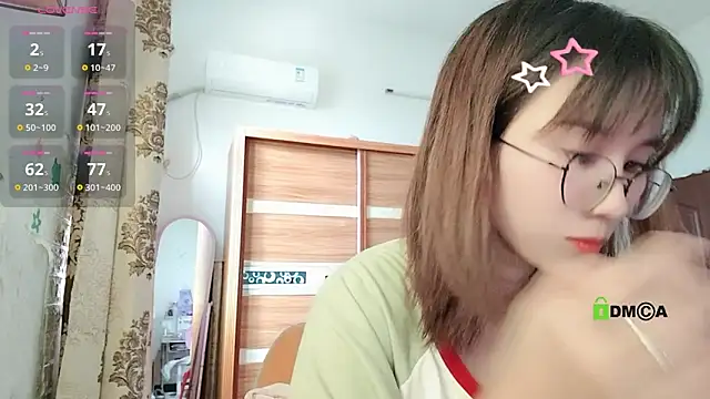 Snapshot of Lili_666 chatting on September 18, 2025, 2:35 am Lili 666 online show from September 18, 2025, 2:35 am